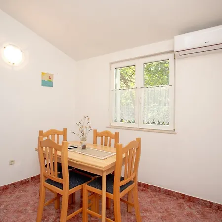 Apartman Madirazza Ubli