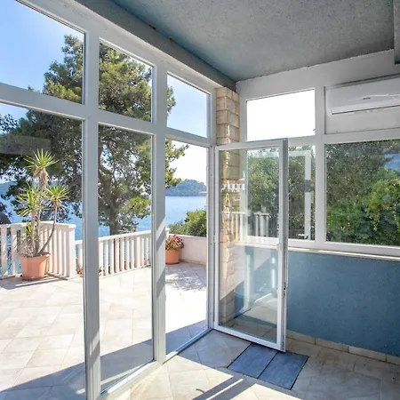 Apartment Madirazza Uble