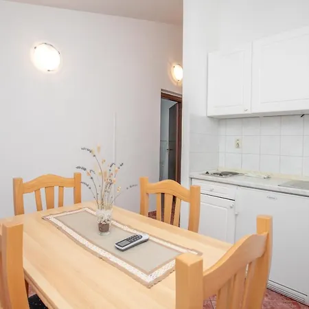 Apartment Madirazza