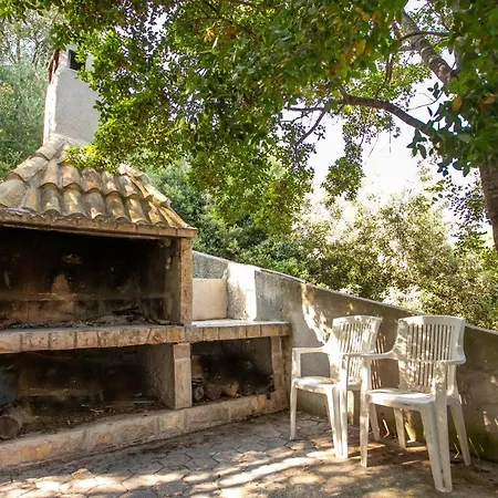 Madirazza Apartment Uble